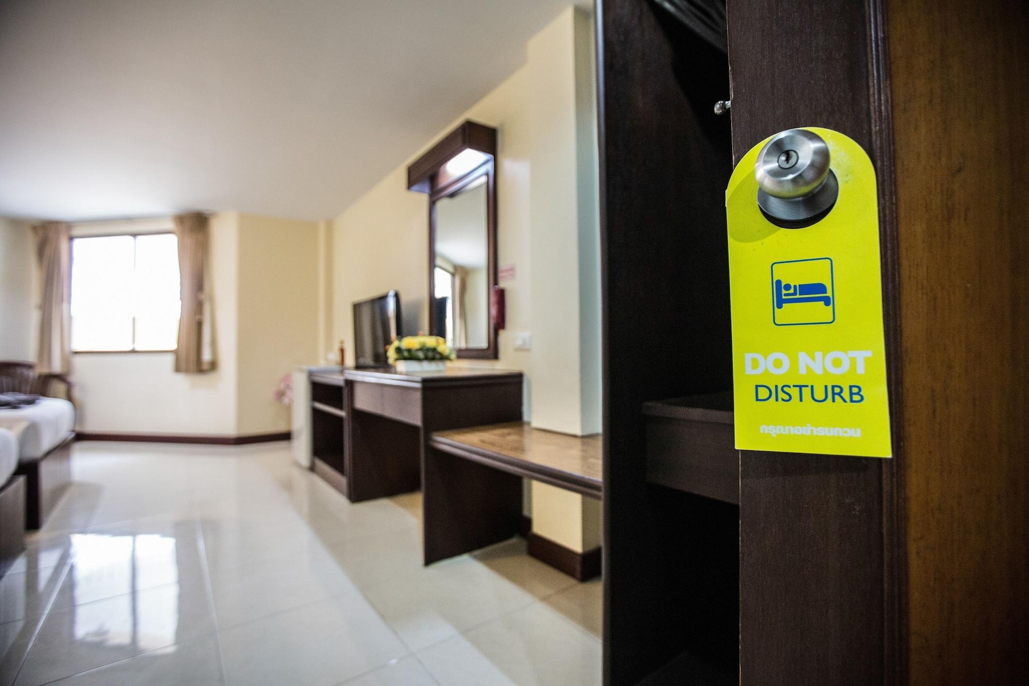 Hotel Twin Palms Pattaya, Sha Certified Pattaya