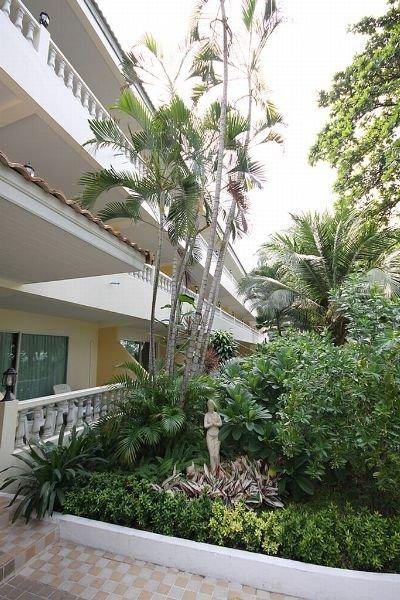 Hotel Twin Palms Pattaya, Sha Certified Pattaya