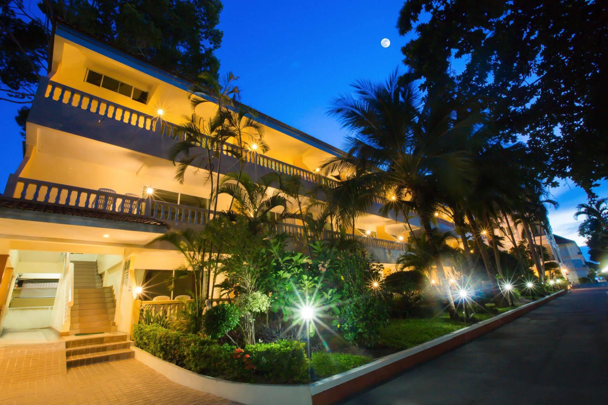 Twin Palms Pattaya, Sha Certified Hotel Pattaya